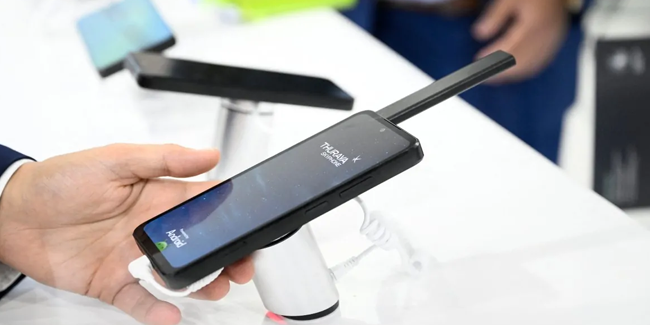 Thuraya SKYPHONE